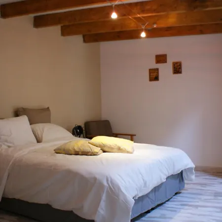 Mas De La Borie -chambre D'hotes Bed & Breakfast *